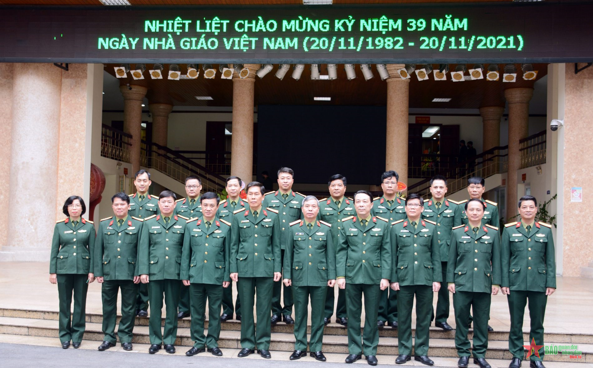 Thượng tướng Đỗ Căn chúc mừng Trường Đại học Văn hóa nghệ thuật Quân đội