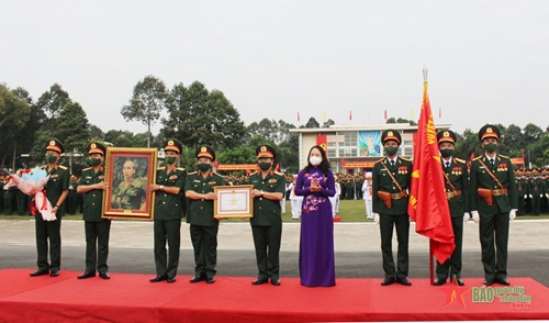 Trường Sĩ quan Lục quân 2 đón nhận Huân chương Quân công hạng Nhì