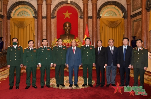Chủ tịch nước trao quyết định thăng quân hàm Thượng tướng đối với đồng chí Phạm Hoài Nam