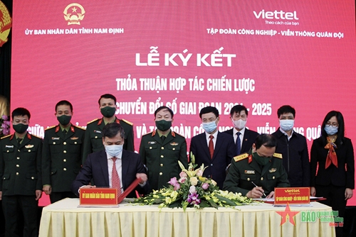 Tập đoàn Viettel và UBND tỉnh Nam Định hợp tác chiến lược về chuyển đổi số 