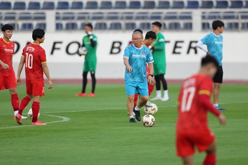 HLV Park Hang-seo rèn kỹ chiến thuật cho các cầu thủ trước thềm AFF Cup 2020