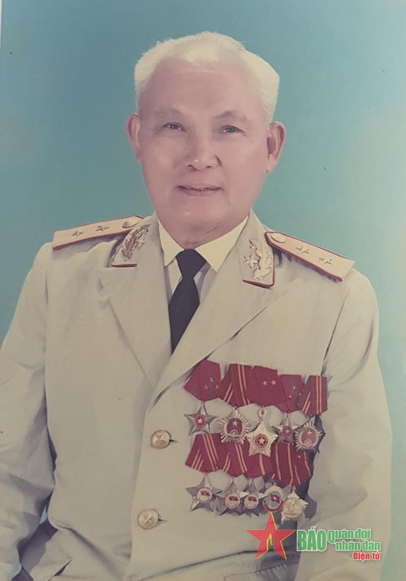 Trung tướng Vũ Xuân Vinh: “Chuyên môn tốt chưa đủ mà còn cần phải giỏi”