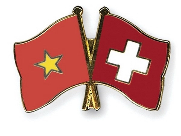 Hợp tác nhiều mặt giữa Việt Nam và Thụy Sĩ đang được thúc đẩy mạnh mẽ, từ kinh tế, đào tạo, khoa học, công nghệ cho đến văn hóa, du lịch. Việt Nam và Thụy Sĩ cam kết sẽ hợp tác chặt chẽ, phát triển cùng nhau và đưa quan hệ đối tác đến một tầm cao mới. Những hình ảnh về hợp tác Việt Nam - Thụy Sĩ sẽ đưa ra những bằng chứng rõ ràng cho sức hấp dẫn của các hoạt động này và truyền cảm hứng cho mọi người.
