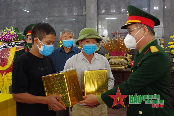 Thanh Hóa tiếp nhận tro cốt nạn nhân tử vong do Covid-19