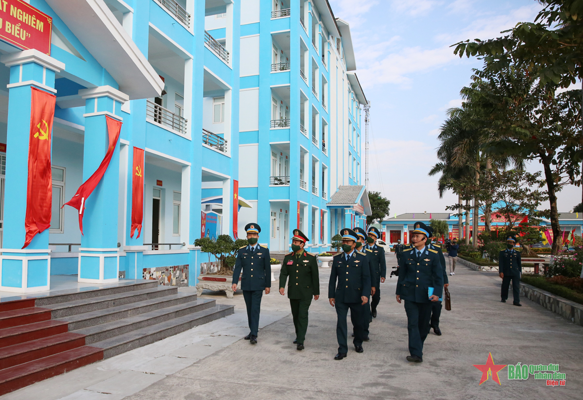 Tổng cục Hậu cần chấm thi “Doanh trại chính quy, xanh, sạch, đẹp” tại Trung đoàn 257, Sư đoàn 361