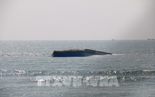 Tàu cá NA 93553 TS bị chìm tại Quảng Trị, 5 thuyền viên mất tích