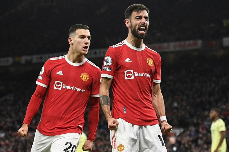 MU 3-2 Arsenal: Ronaldo tỏa sáng đúng lúc