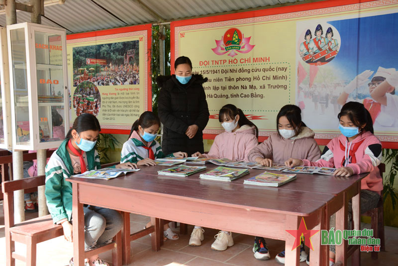 “Thầy cô mẫu mực, trường lớp khang trang”