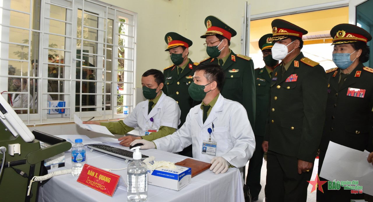 Kết thúc chương trình khám, chữa bệnh chung giữa Quân đội Việt Nam- Lào