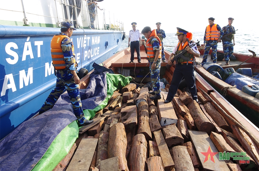 Huấn luyện nghiêm, tinh thông nghiệp vụ