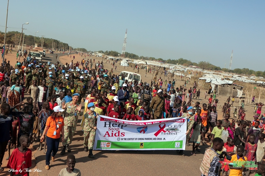 Bác sĩ mũ nồi xanh Việt Nam phòng, chống HIV/AIDS tại Nam Sudan