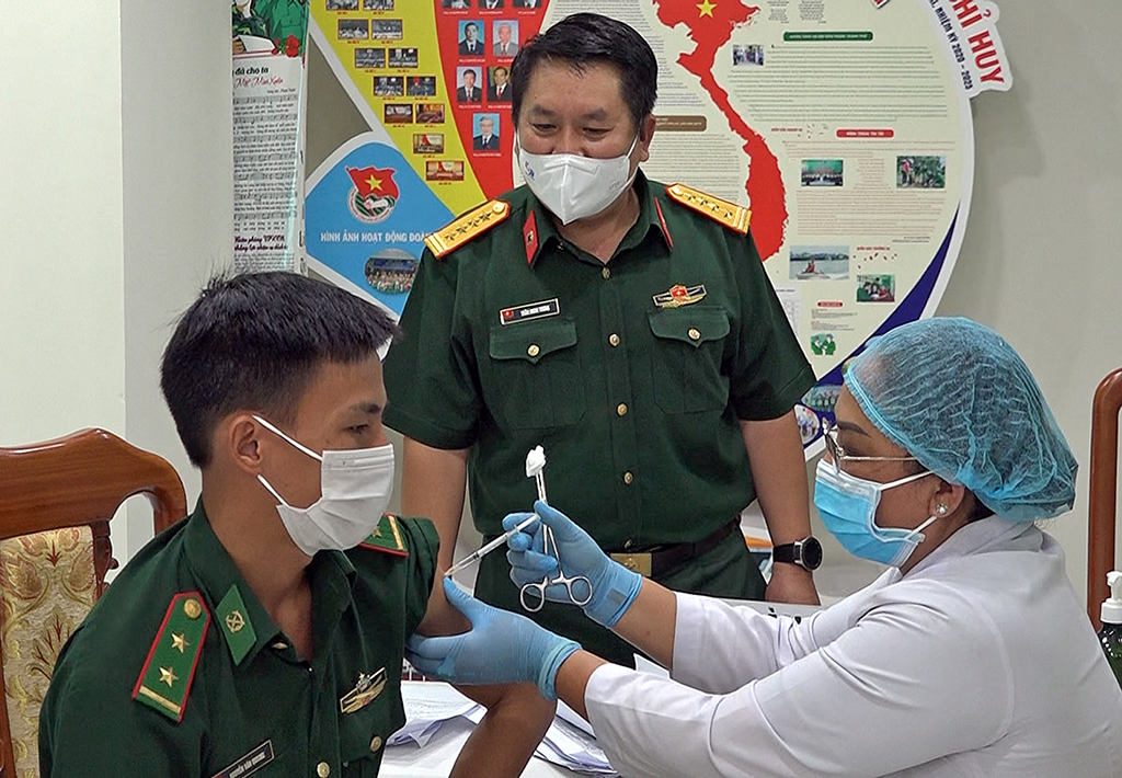 Đẩy nhanh tốc độ tiêm vaccine ngừa Covid-19