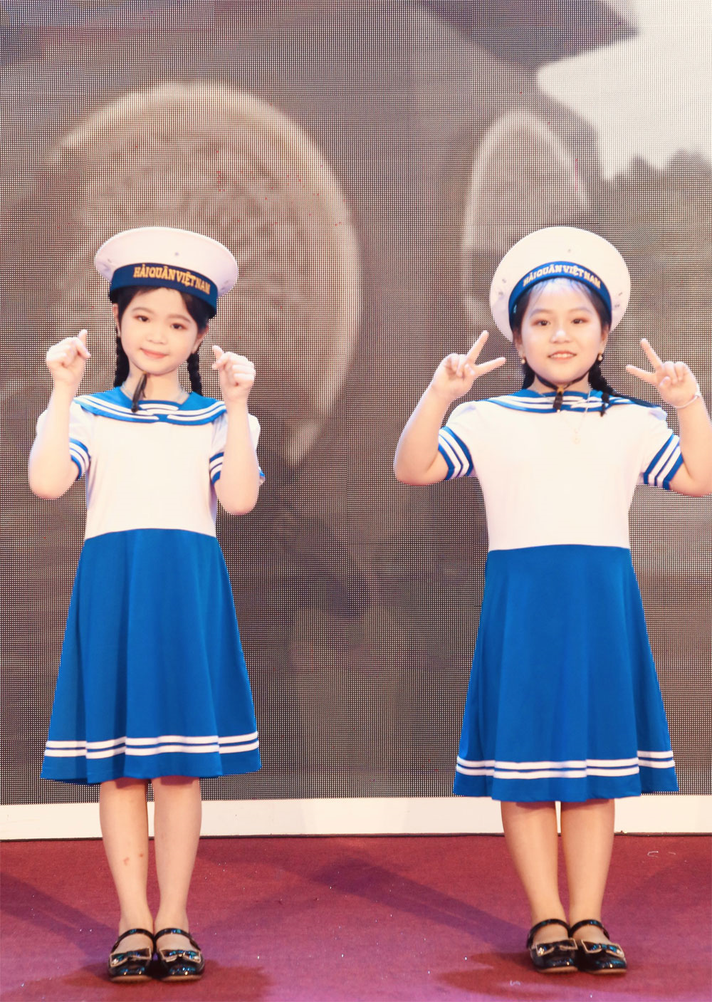 Cặp đôi “MC nhí” hoàn hảo