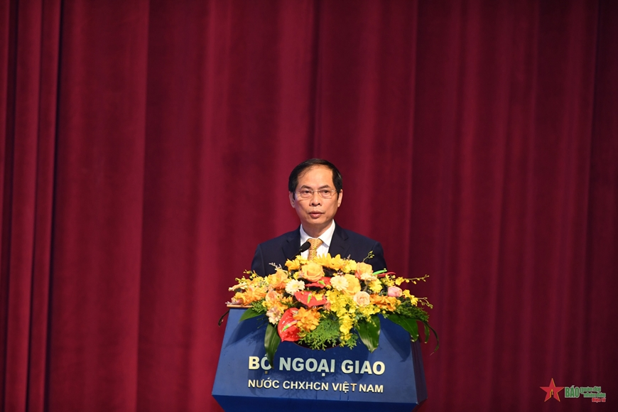 Ngoại giao Việt Nam tiên phong, toàn diện, hiện đại, chủ động thích ứng, thực hiện thắng lợi Nghị quyết Đại hội XIII của Đảng