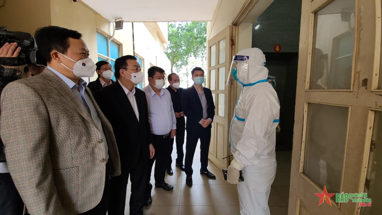 Chủ tịch Hà Nội Chu Ngọc Anh: Quận Đống Đa đã chủ động, không để bị lúng túng trong công tác phòng, chống dịch