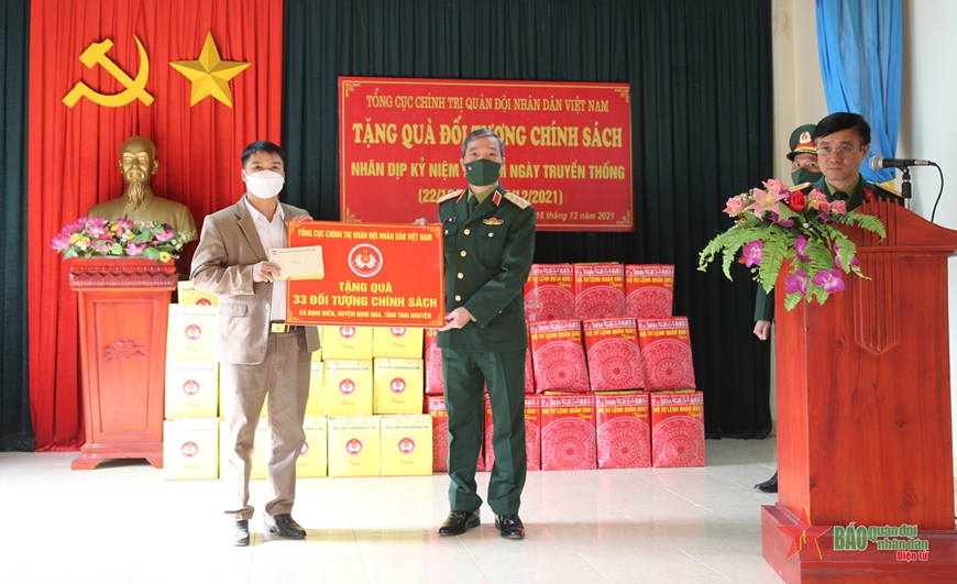 Tổng cục Chính trị tổ chức hoạt động về nguồn tại ATK Định Hóa, Thái Nguyên​