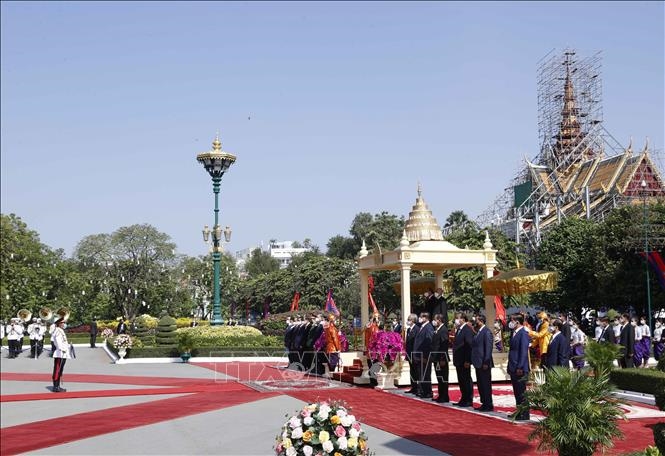 Lễ đón chính thức Chủ tịch nước Nguyễn Xuân Phúc thăm Campuchia