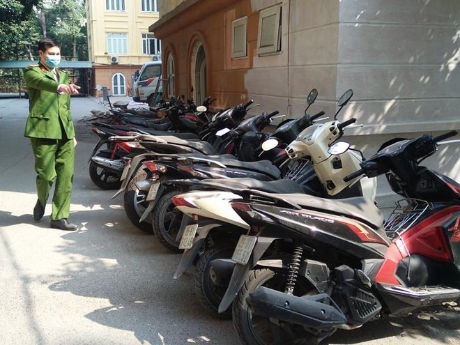 Số tang vật bị thu giữ tại cơ quan Công an. Ảnh: laodongthudo.vn.