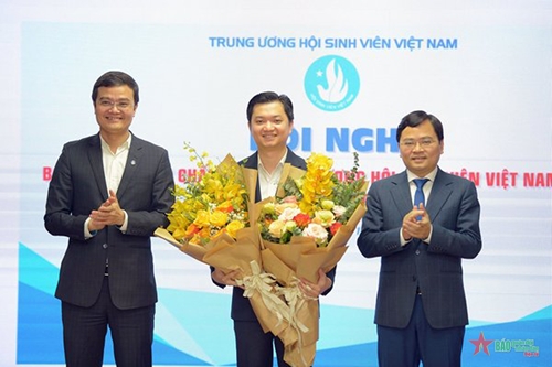 Đồng chí Nguyễn Minh Triết được bầu giữ chức Chủ tịch Hội Sinh viên Việt Nam