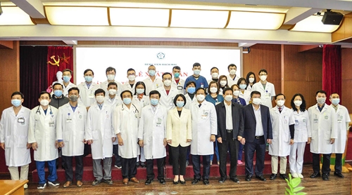Bệnh viện Bạch Mai hỗ trợ quận Đống Đa, Hà Nội chống dịch Covid-19