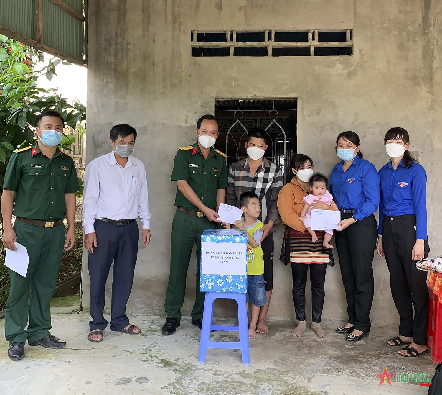 “Em nuôi của Đoàn”