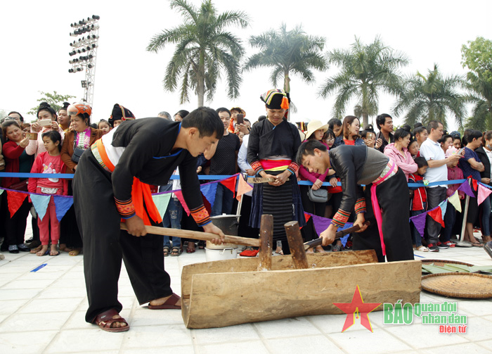 Lễ hội Hoa ban tỉnh Điện Biên