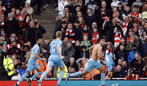 Man City thắng ngược Arsenal trong trận cầu nghẹt thở