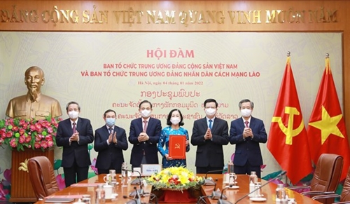 Tăng cường hợp tác giữa hai Ban Tổ chức Trung ương Việt Nam - Lào