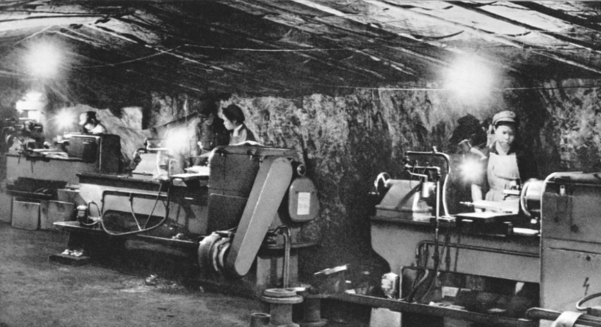 Ngày 26-1-1941: Là ngày bế giảng lớp huấn luyện cán bộ Việt Minh đầu tiên