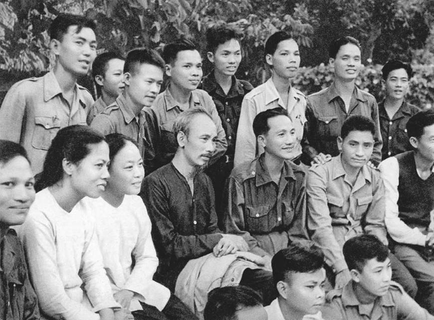 Ngày 22-1-1968: Bác Hồ gửi thư khen quân dân Việt Bắc
