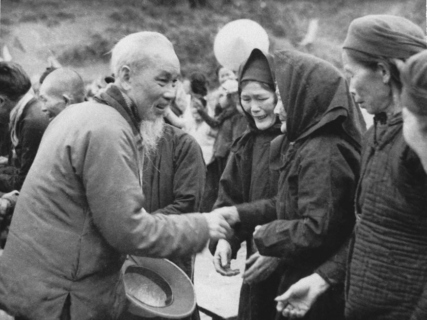 Ngày 22-1-1968: Bác Hồ gửi thư khen quân dân Việt Bắc
