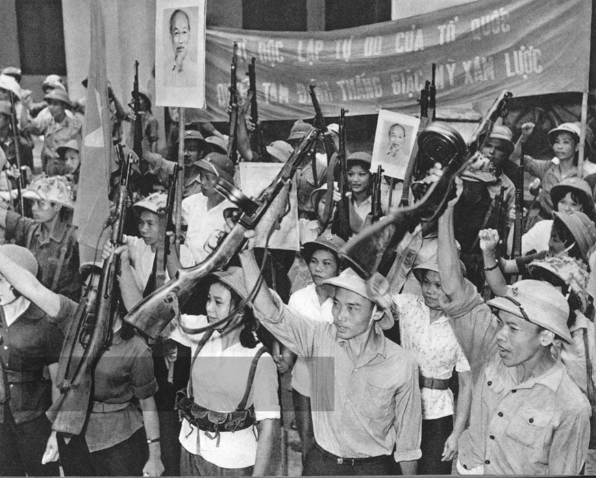 Ngày 19-1-1959: Bác căn dặn “thanh niên phải làm đầu tàu, xung phong gương mẫu”