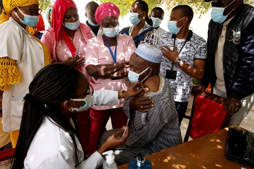 Châu Phi không chỉ thiếu vaccine