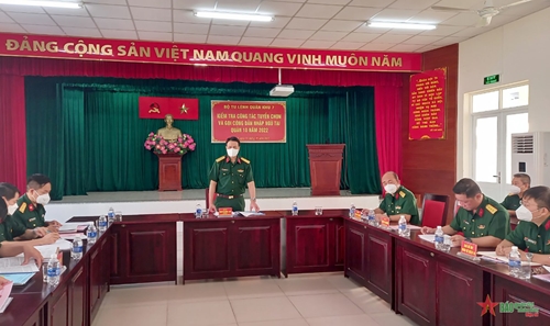 Quân khu 7 kiểm tra công tác tuyển chọn và gọi công dân nhập ngũ tại TP Hồ Chí Minh