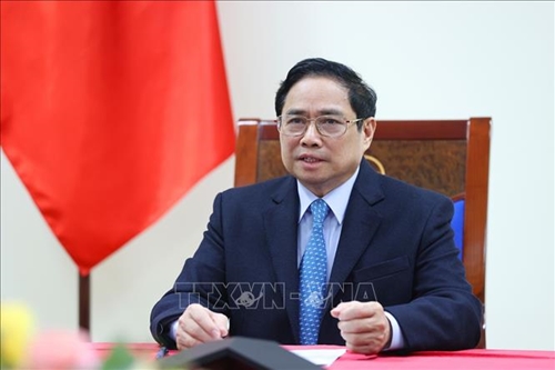 Thủ tướng Phạm Minh Chính điện đàm với Thủ tướng Lý Khắc Cường