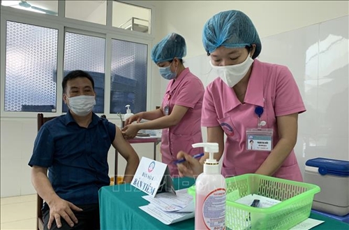 Hà Nội đã tiêm được gần 14 triệu mũi vắc xin phòng Covid-19