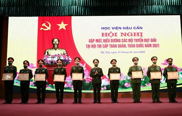 Học viện Hậu cần gặp mặt, biểu dương các cá nhân và đội tuyển đoạt giải năm 2021