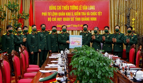 Bộ tư lệnh Quân khu 3 kiểm tra và chúc Tết cán bộ, chiến sĩ Bộ CHQS tỉnh Quảng Ninh
