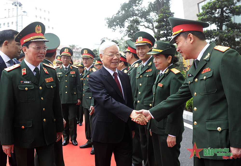 Đảng cho ta trái tim giàu!