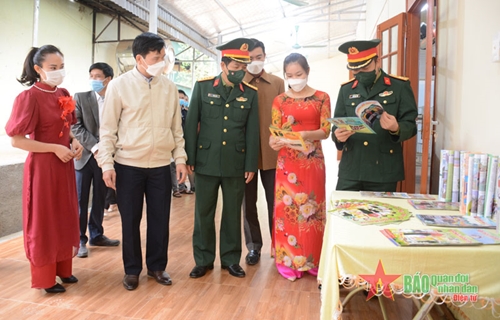 Bộ Chỉ huy quân sự tỉnh Điện Biên khánh thành và bàn giao nhà ở bán trú Trường Trung học cơ sở Núa Ngam