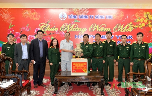 Phó chủ tịch Quốc hội Trần Quang Phương thăm, chúc Tết các đơn vị trên địa bàn Đà Nẵng