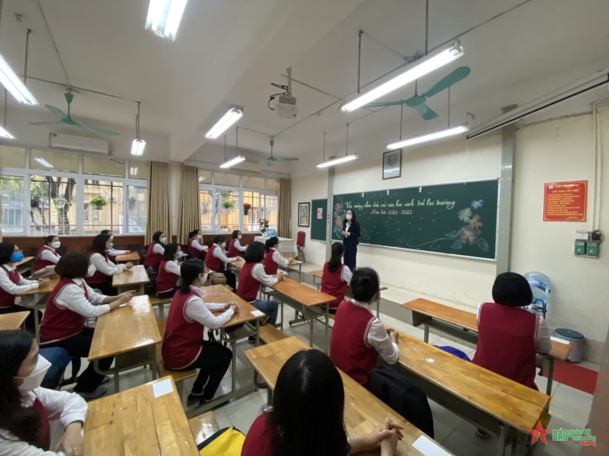 Hà Nội diễn tập các tình huống khi học sinh lớp 7 trở lên quay lại trường