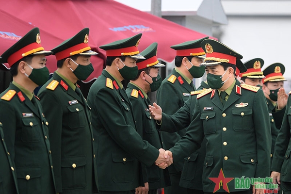 Đại tướng Phan Văn Giang thăm, kiểm tra Tập đoàn Công nghiệp - Viễn thông Quân đội