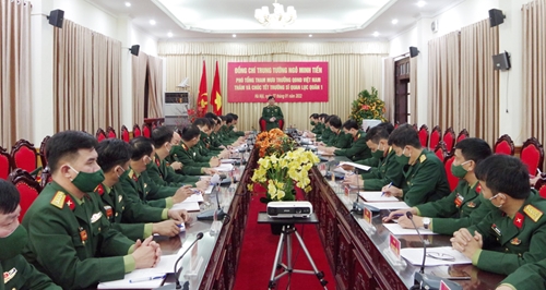 Trung tướng Ngô Minh Tiến kiểm tra, chúc Tết tại Trường Sĩ quan Lục quân 1