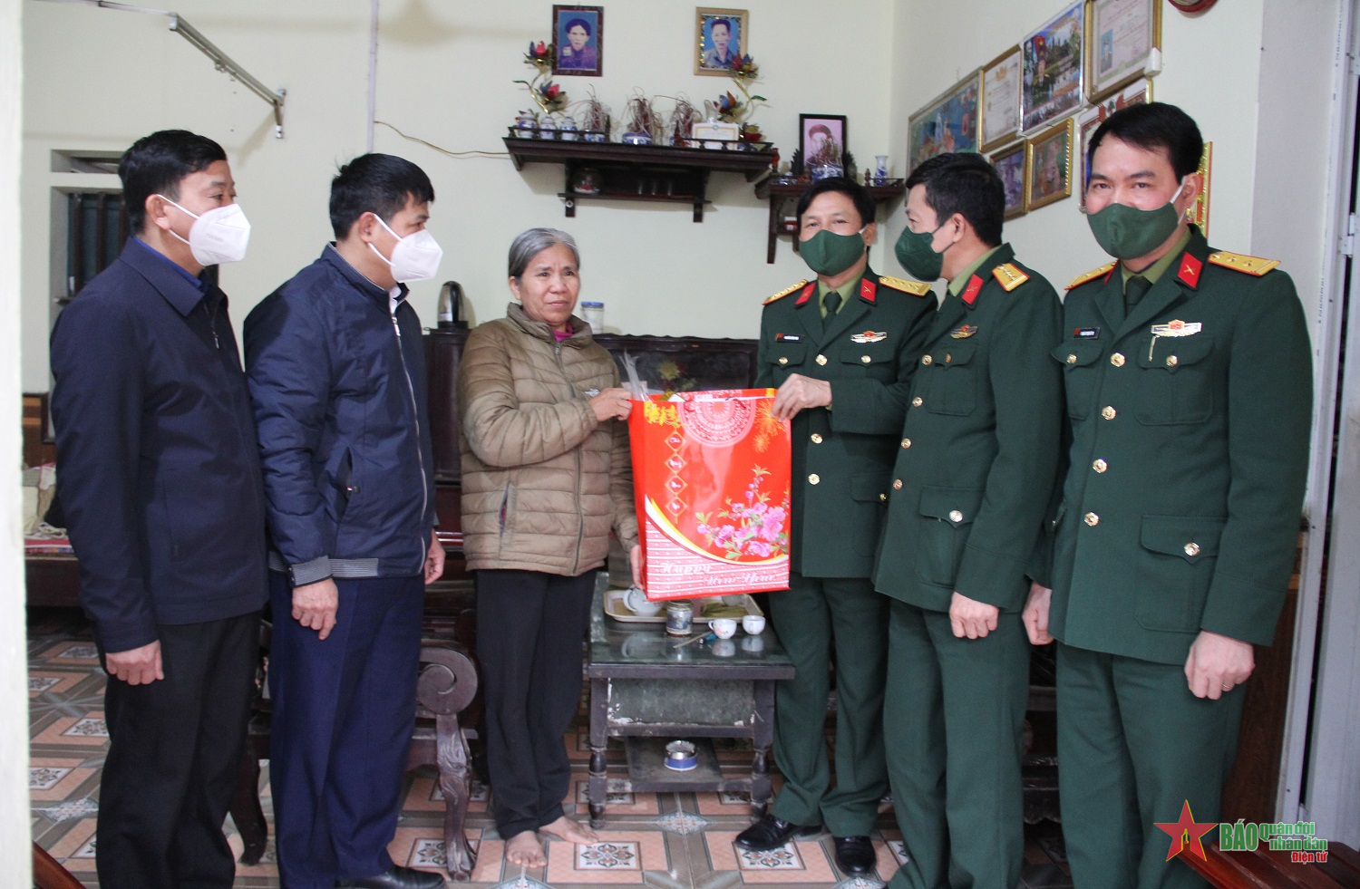  Những món quà tình nghĩa      