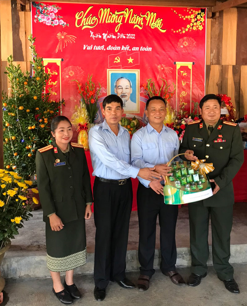 Chuẩn bị chu đáo đón Tết cổ truyền trên đất bạn Lào