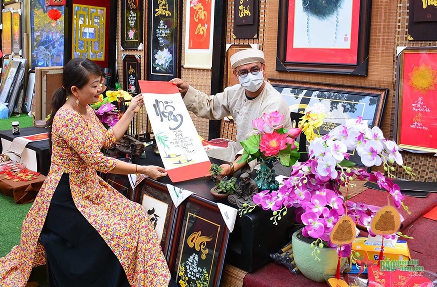 Xin chữ may mắn đầu năm.