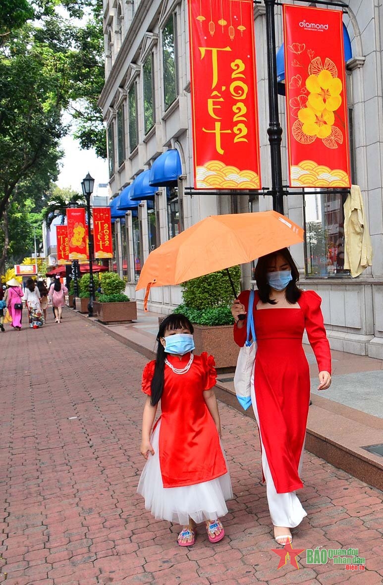 Thời tiết đầu năm tại TP Hồ Chí Minh mát mẻ, phù hợp để người dân du xuân.