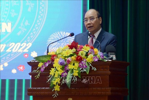 Chủ tịch nước Nguyễn Xuân Phúc thăm, chúc Tết các cơ quan, đơn vị tại thành phố Đà Nẵng