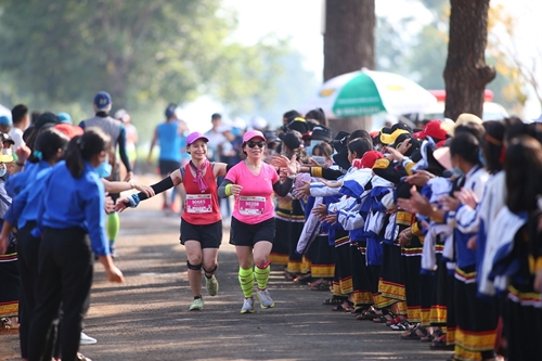 Tiền Phong Marathon 2022 lập kỷ lục về số vận động viên đăng ký sớm